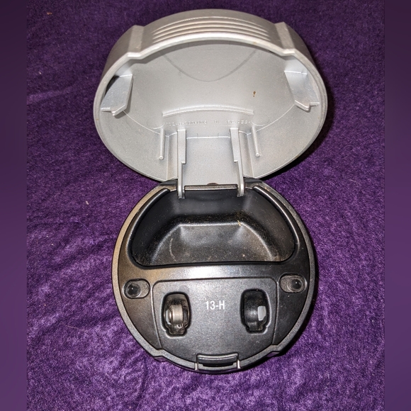 EUC REXTON Miracle Ears Hearing-Aids & Case 13H - Picture 12 of 15